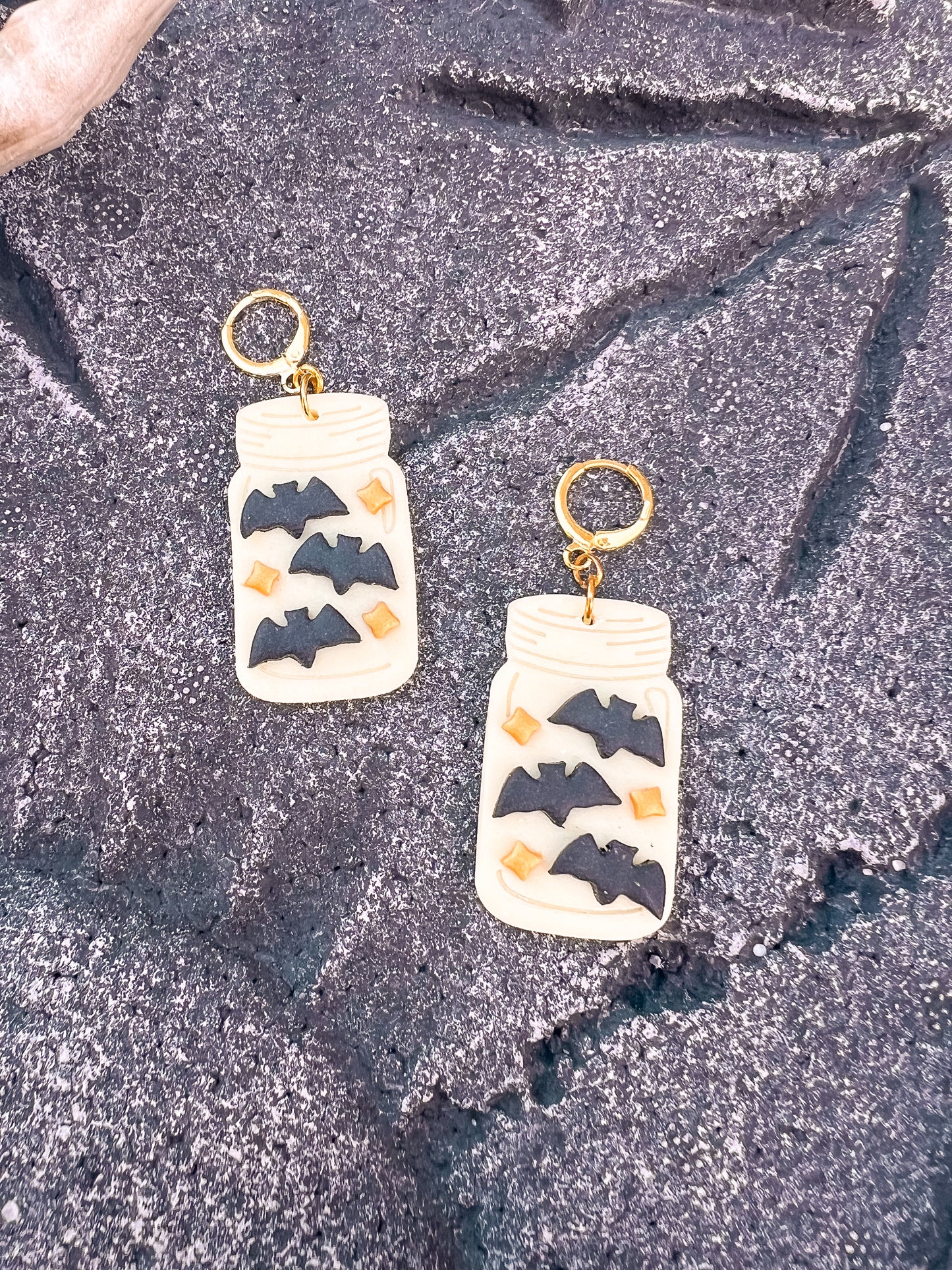 Glow In The Dark Bat Jar Huggies