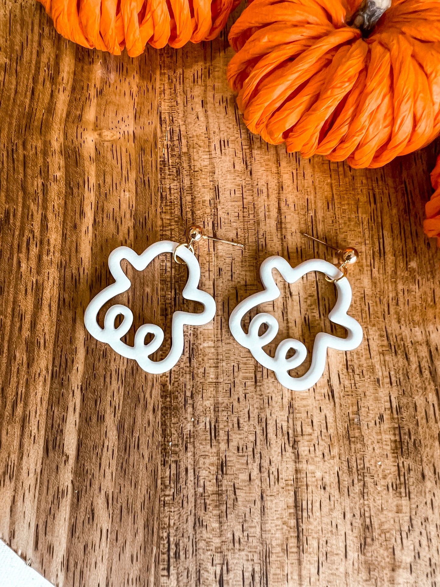 Outline Ghost Dangles