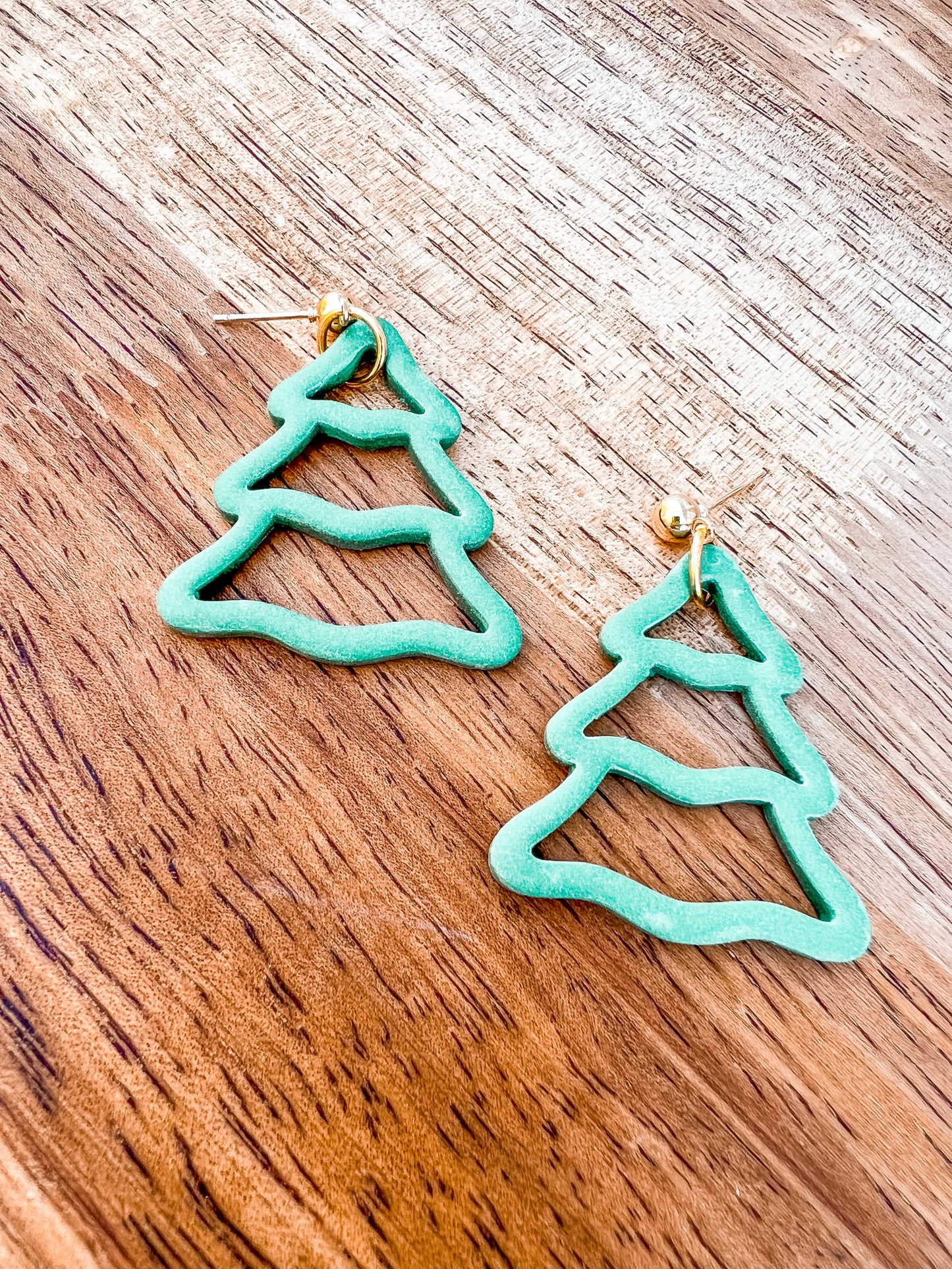 Outline Tree Dangles