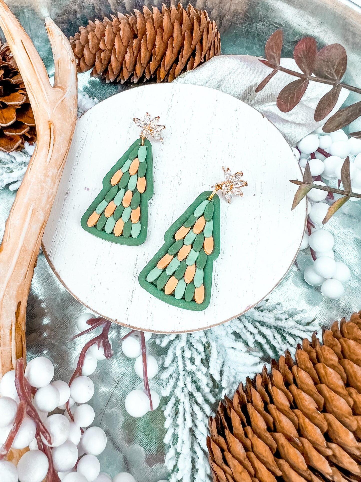 Multicolor Tree Dangles