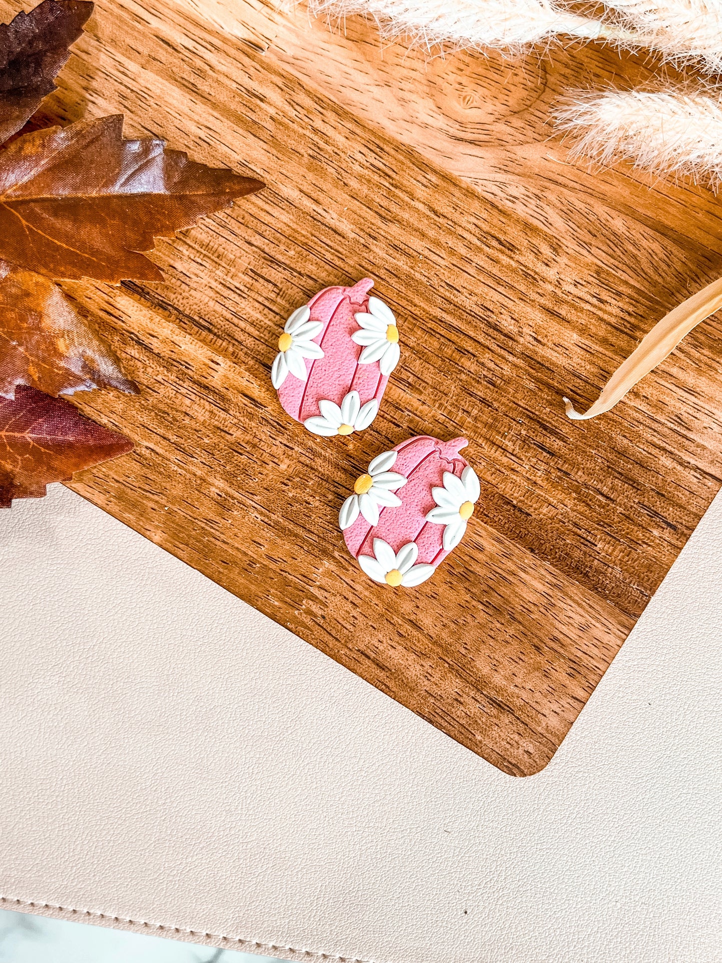 Jumbo Daisy Pumpkin Studs
