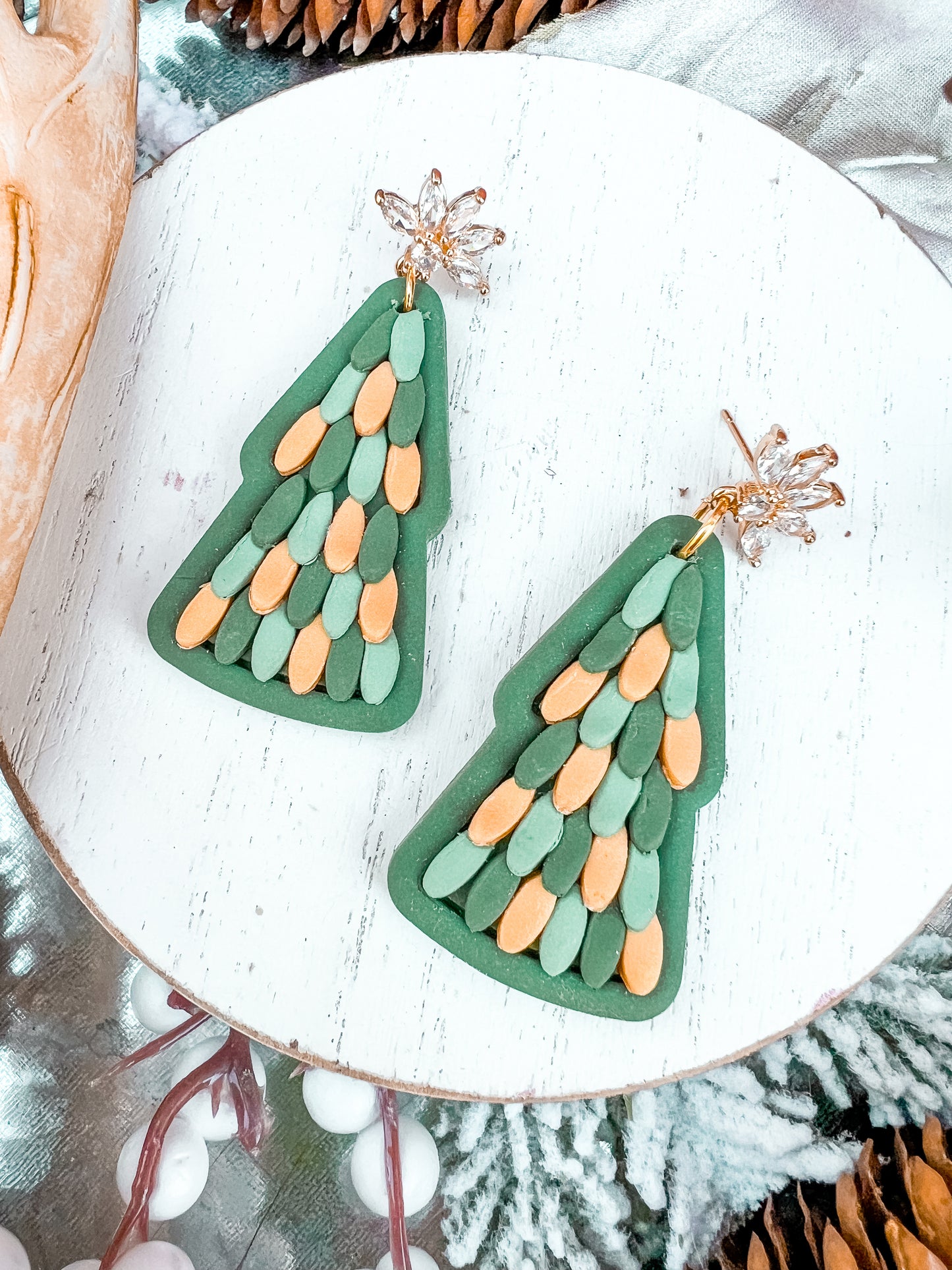 Multicolor Tree Dangles