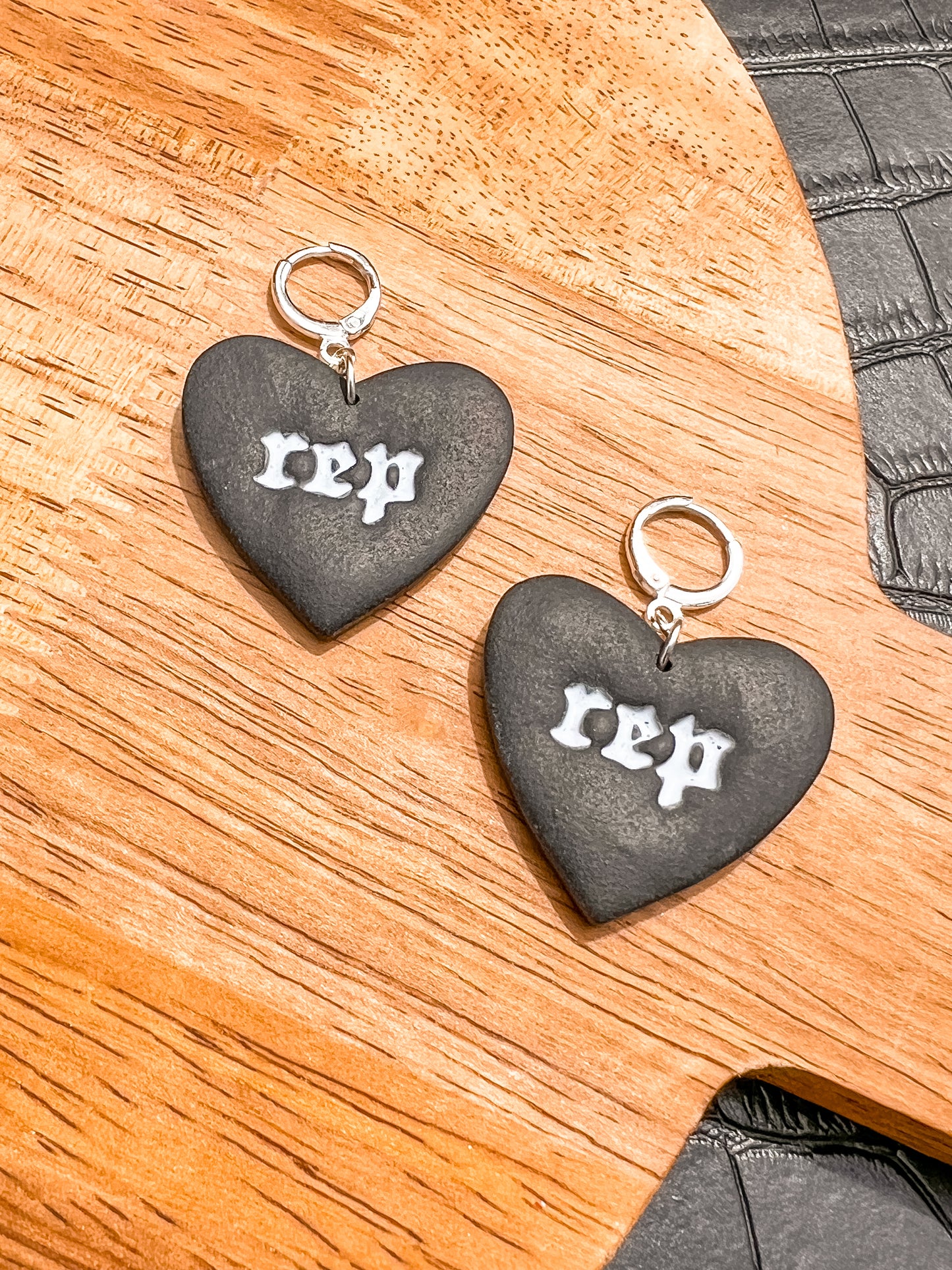 Reputation Heart Huggies