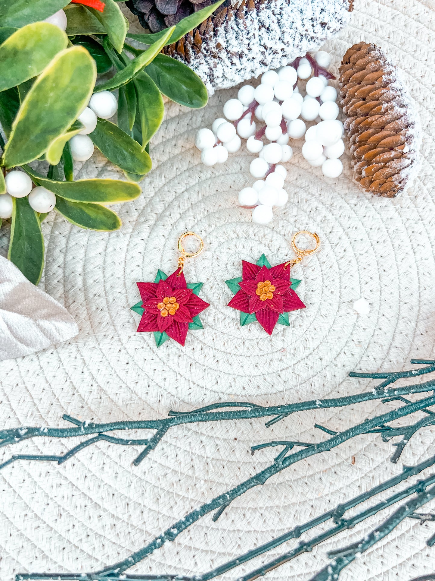 Jumbo Poinsettia Huggies