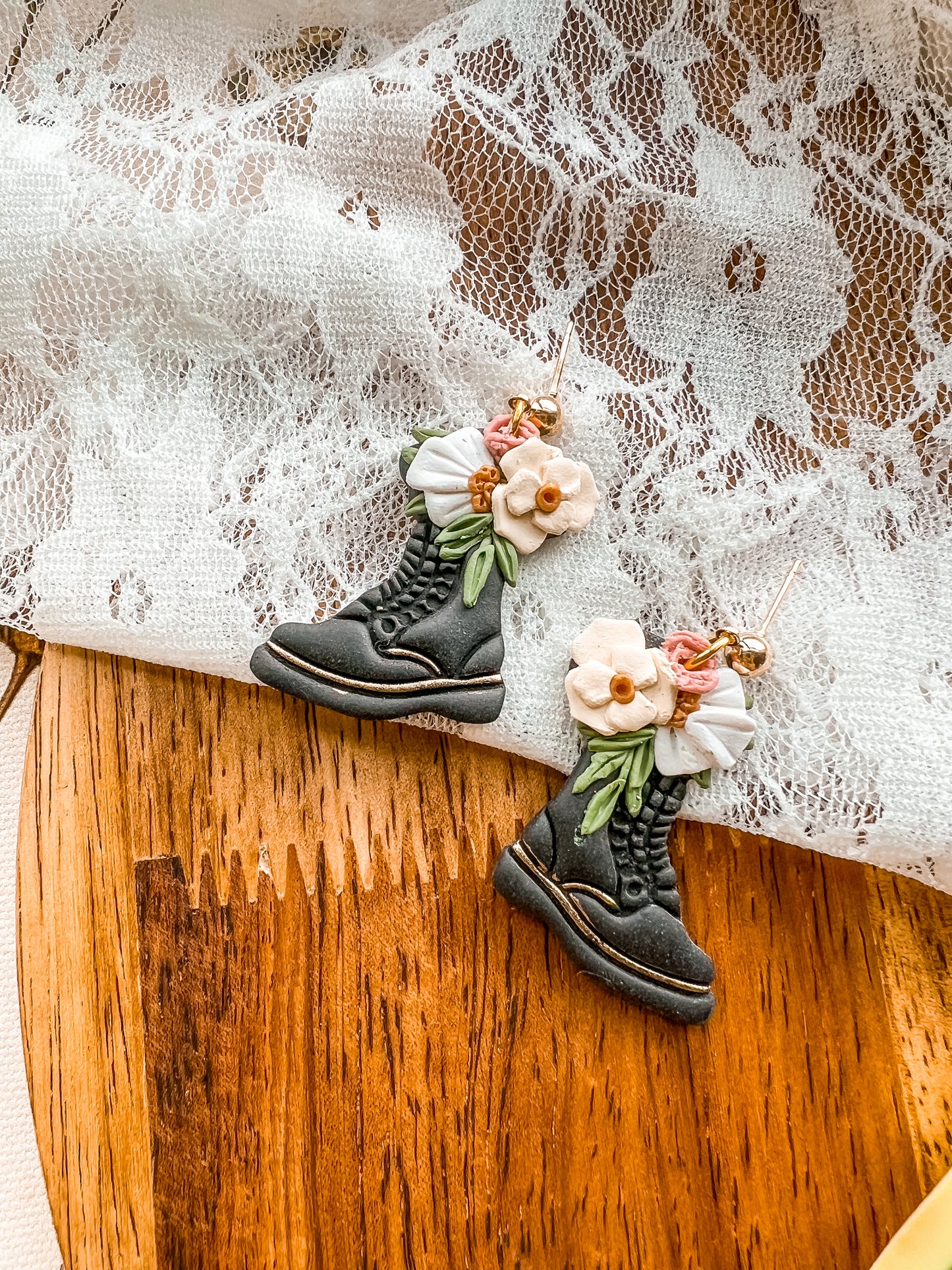 Betty Dangles