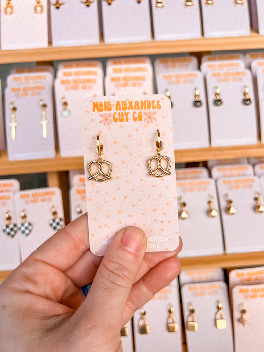 Gold Filled Pretzel Huggies