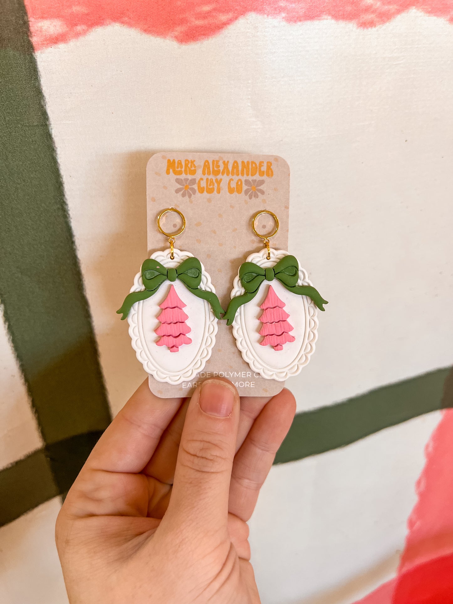 Framed Tree w/ Bow Dangles